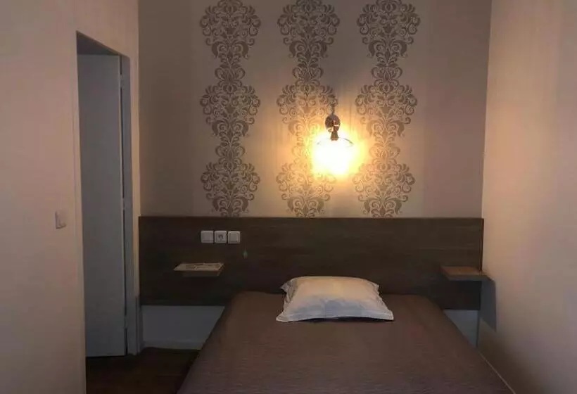استودیوی استاندارد, Hôtel Résidence Champerret