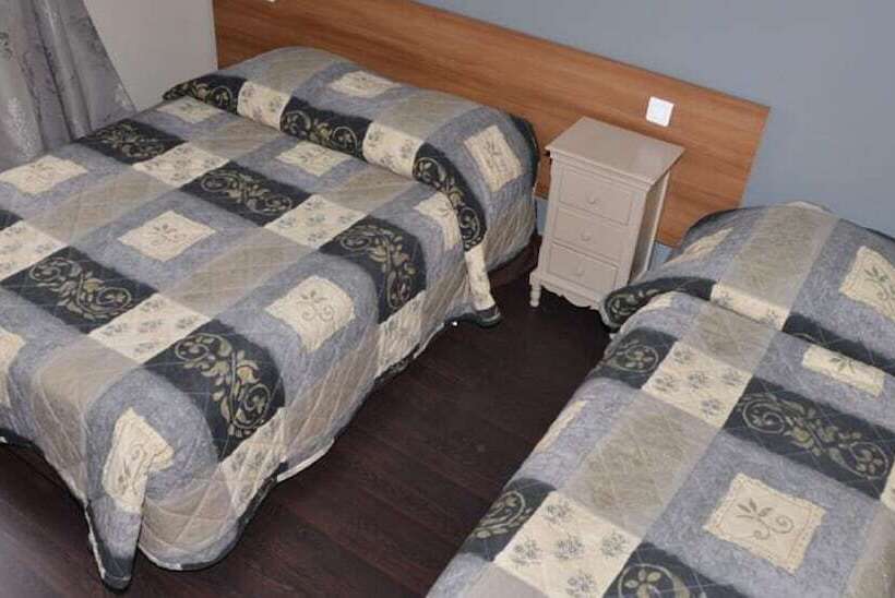 إستوديو قياسى, Hôtel Résidence Champerret