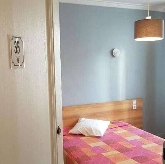 Номер Стандарт, Hôtel Résidence Champerret