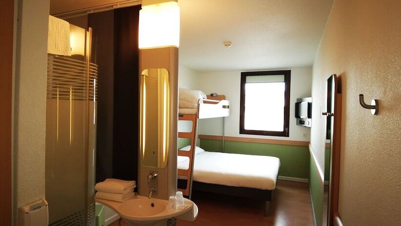 Номер Стандарт Трехместный, Ibis Budget Nimes Centre Gare
