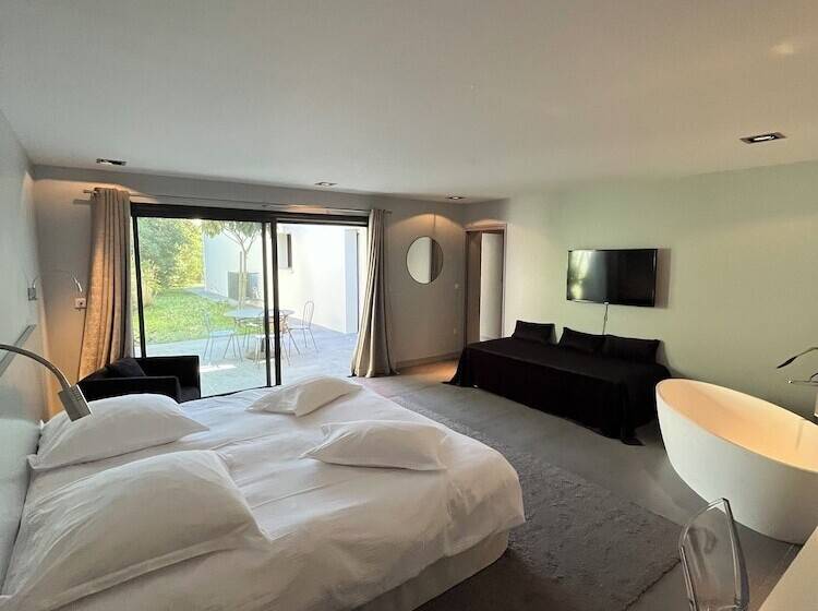 Люкс Вид на Сад, Villa Choriekin Lafitenia Resort