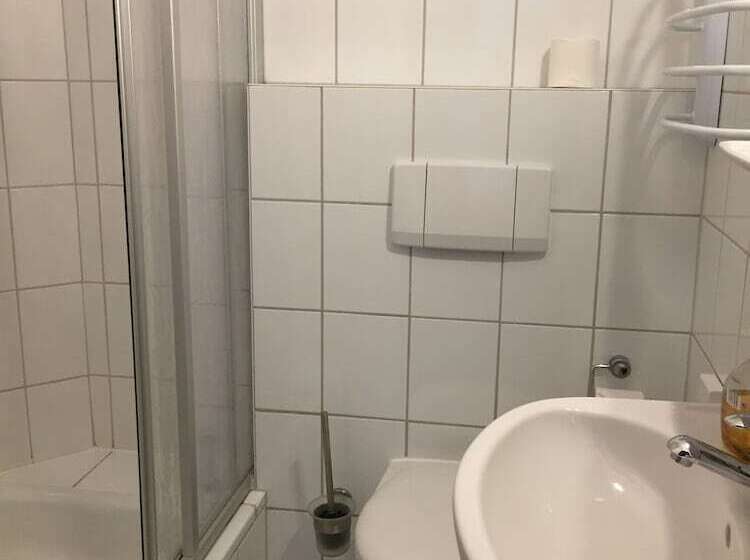 غرفة قياسية, Pension Teutonia