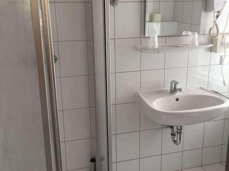 غرفة قياسية, Pension Teutonia