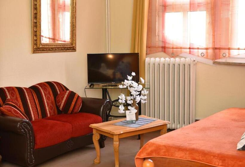 غرفة قياسية ثلاثية, Pension Teutonia