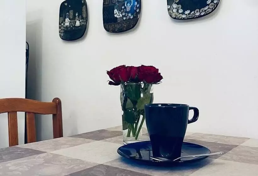 Standard Kolmen Hengen Huone Jaettu kylpyhuone, Senate