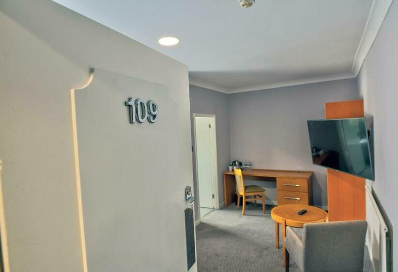 غرفة سوبيريور, The Bridge