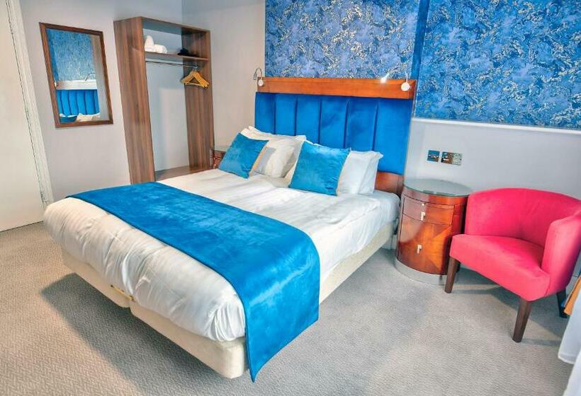 غرفة قياسية, The Bridge