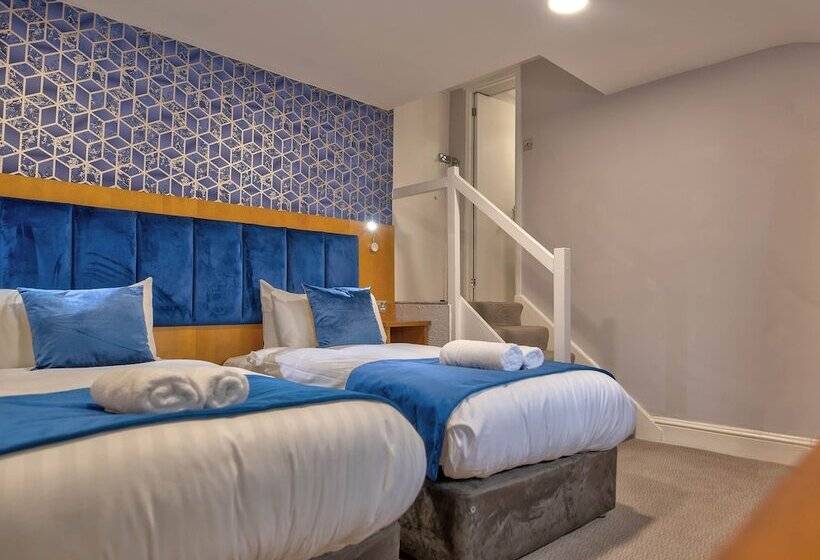 غرفة قياسية, The Bridge