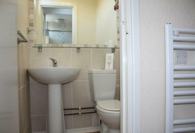 اتاق استاندارد, The Charterhouse