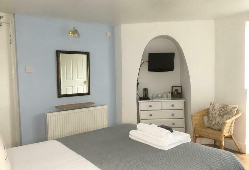 اتاق عادی اینتریور, The Charterhouse