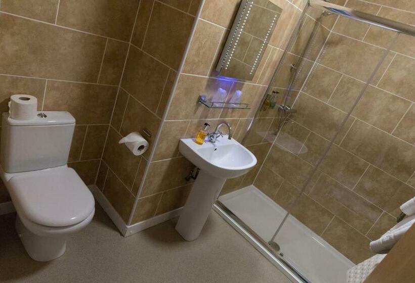 חדר סטנדרט, The Resolution