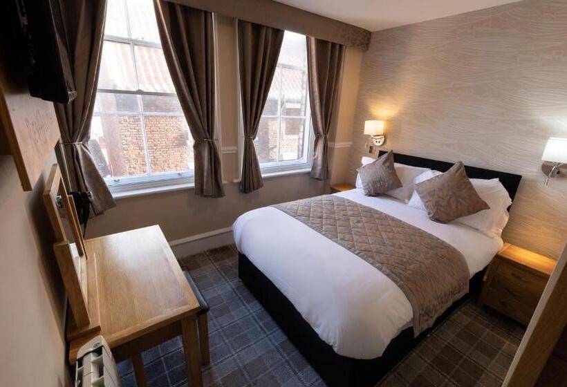 חדר בסיסי, The Resolution