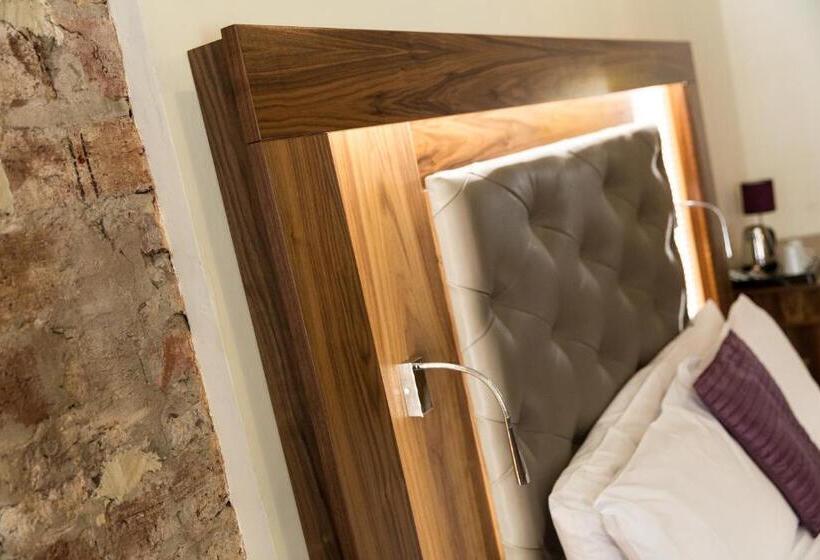 חדר סטנדרט עם מיטת קינג, The Resolution