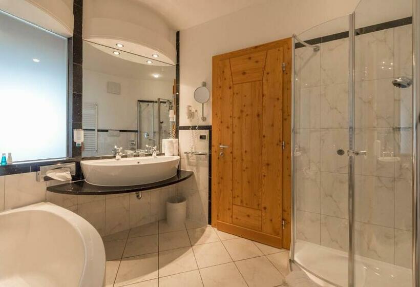 סוויטת ג'וניור עם מרפסת, Das Badl   Adults Only Soft