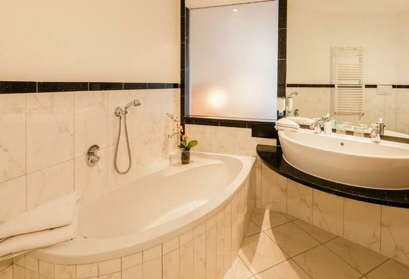 סוויטת ג'וניור דלוקס, Das Badl   Adults Only Soft