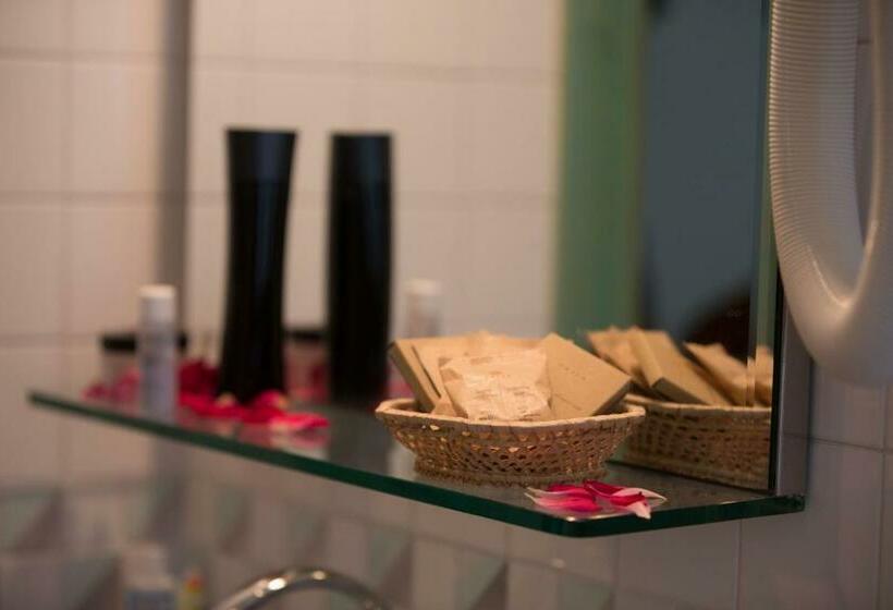 חדר סטנדרט, Ambasciatori