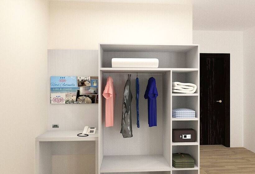 四人标准间, Antonella