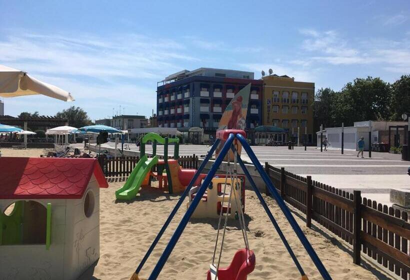 חדר סופריור לשלושה עם נוף לים, Astoria