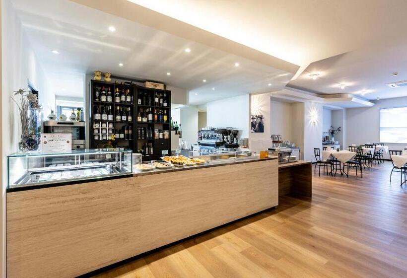 חדר סופריור יחיד נוף לים, Astoria