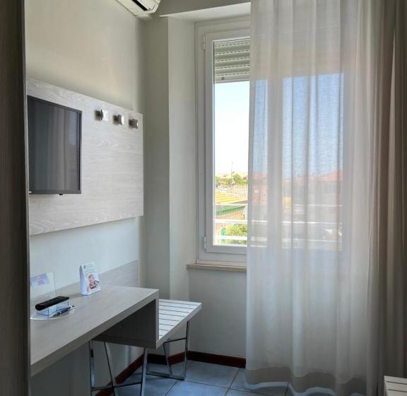 חדר סטנדרט, Astoria