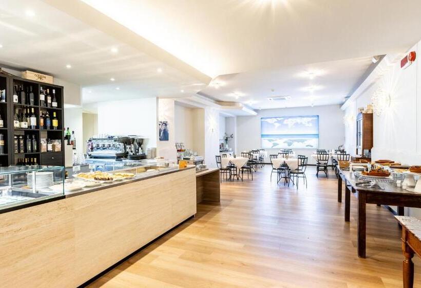 חדר סטנדרט, Astoria