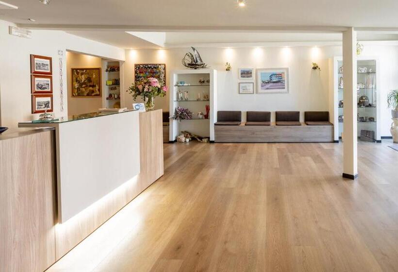 חדר סופריור נוף לים, Astoria