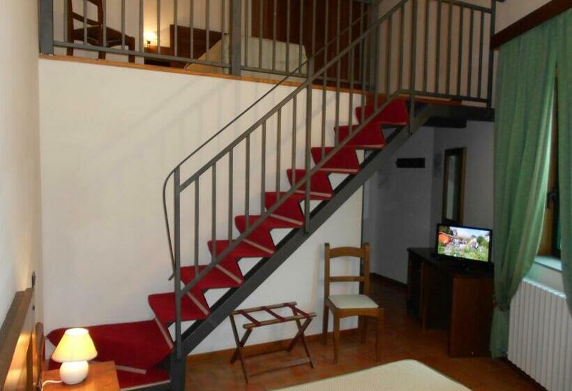 اتاق استاندارد سه نفره, Bellavista