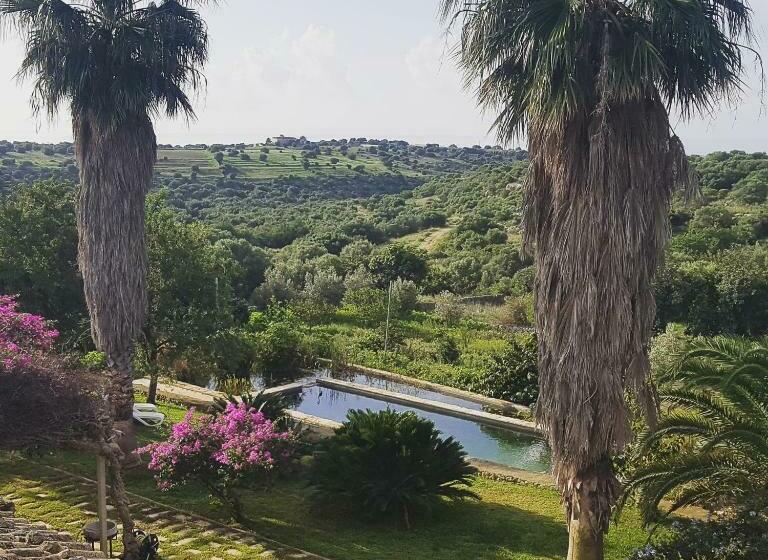 Номер Deluxe, Case Brizza