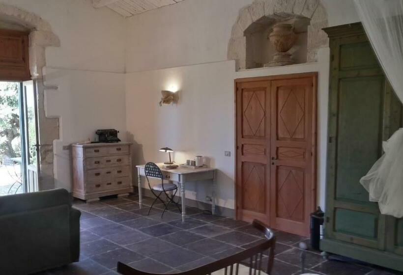 Номер Deluxe, Case Brizza