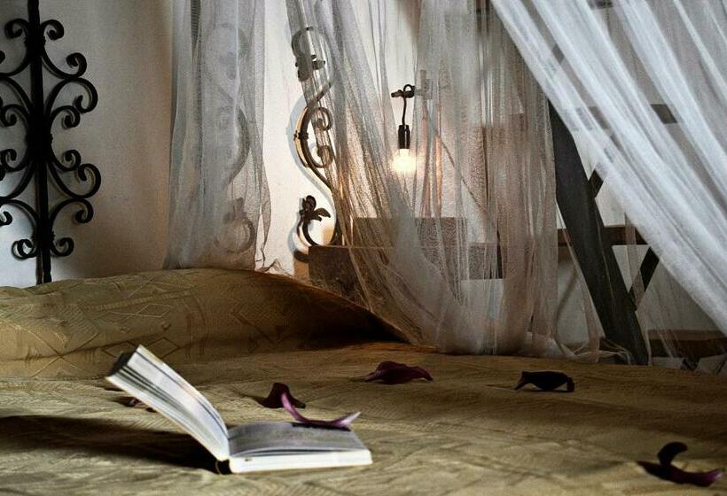 Номер Deluxe, Case Brizza