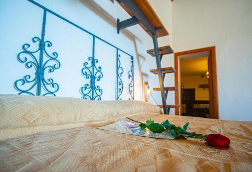 Номер Deluxe Вид на Бассейн, Case Brizza