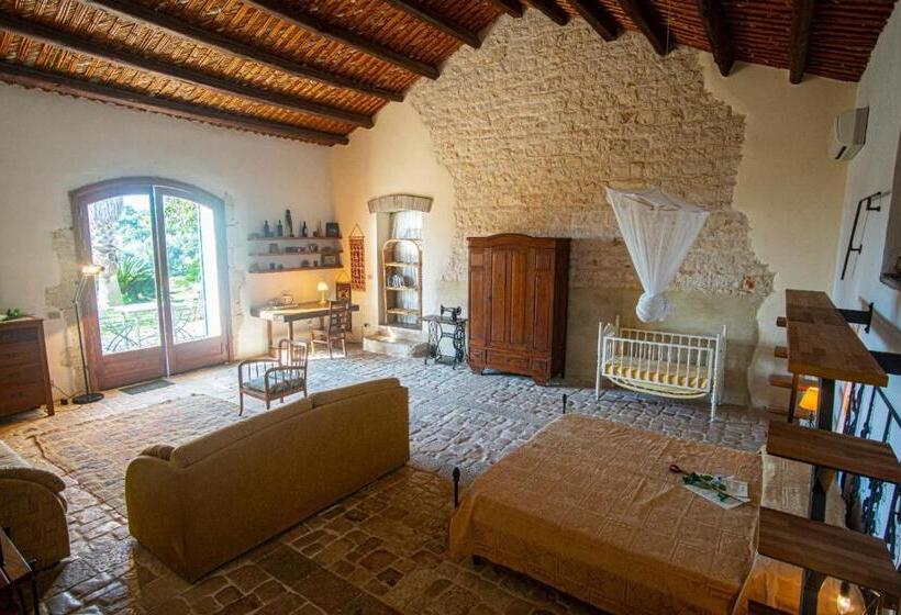 Номер Deluxe Вид на Бассейн, Case Brizza