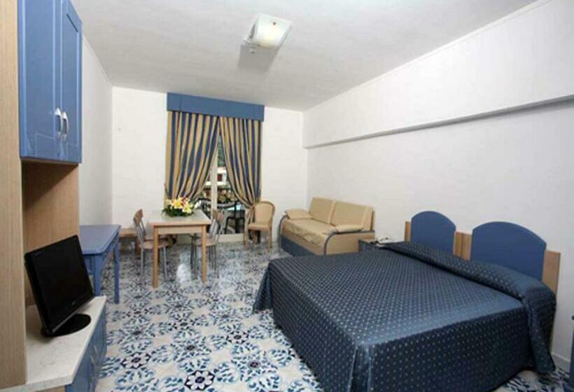 标准工作室, Club Residence La Castellana Mare