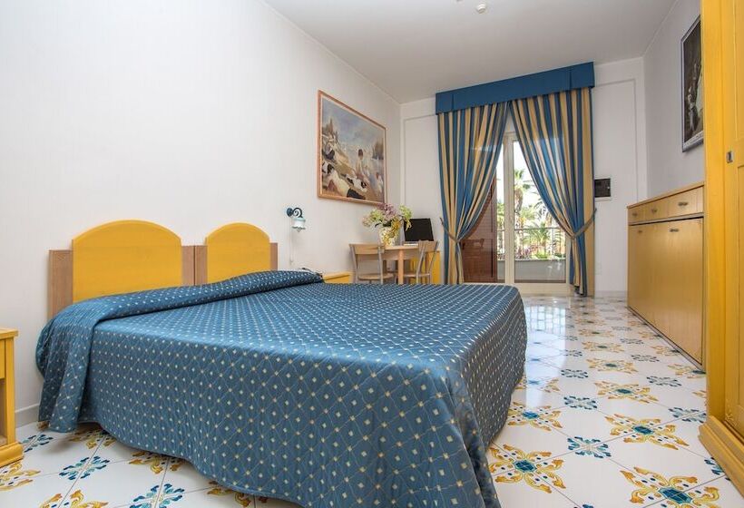 标准工作室, Club Residence La Castellana Mare