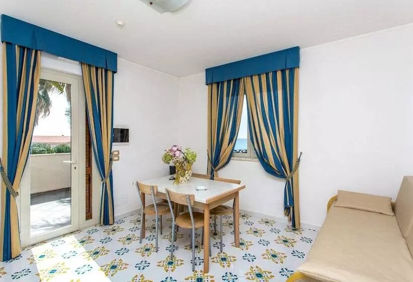 آپارتمان 2 خوابه, Club Residence La Castellana Mare
