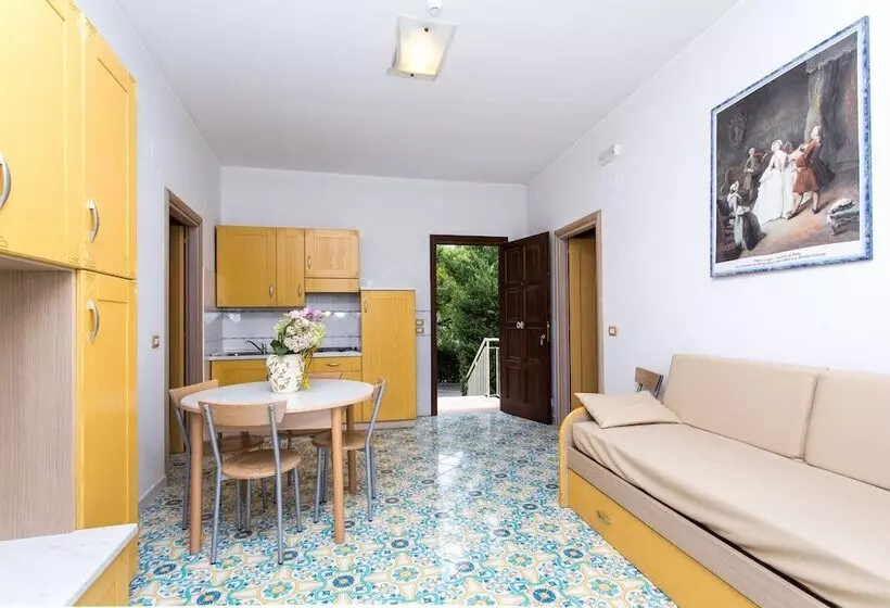 آپارتمان 2 خوابه, Club Residence La Castellana Mare
