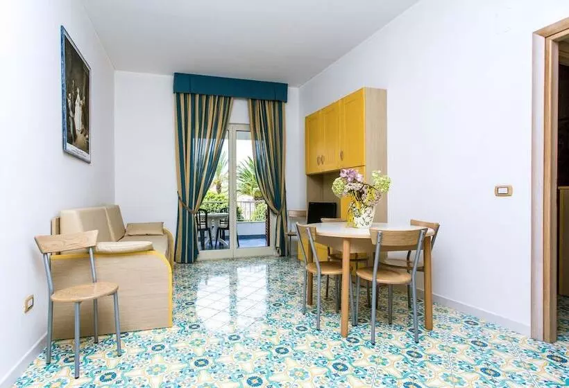 آپارتمان 3 خوابه, Club Residence La Castellana Mare
