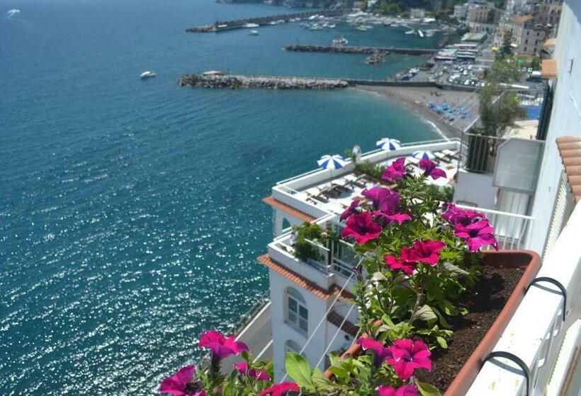 חדר סטנדרט נוף לים עם מרפסת, Donna Giulia