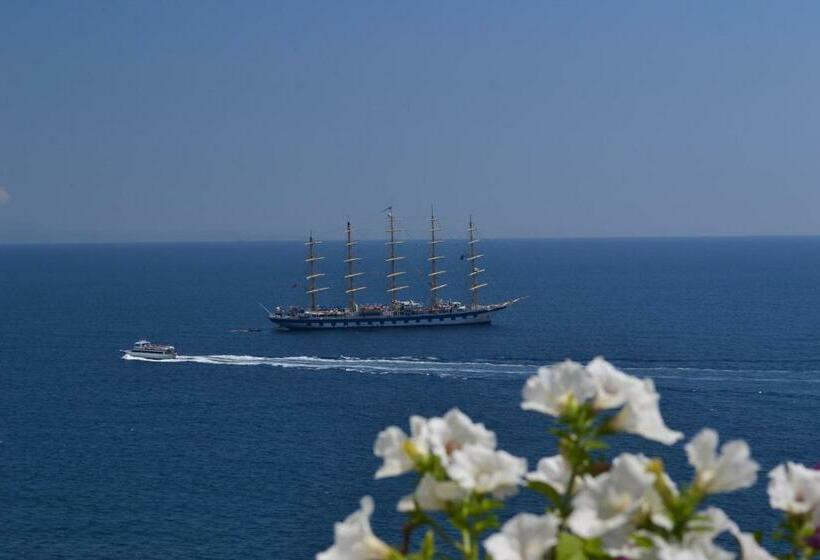 חדר סטנדרט נוף לים עם מרפסת, Donna Giulia