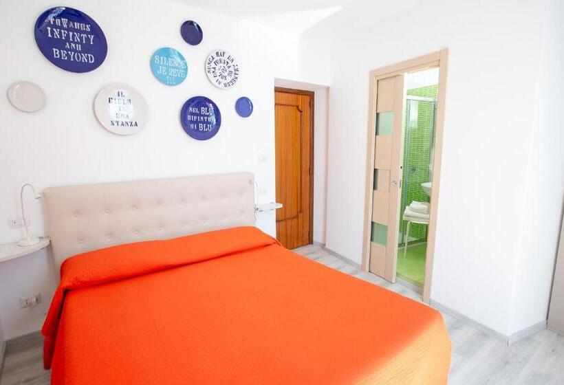 חדר סטנדרט נוף לים עם מרפסת, Donna Giulia