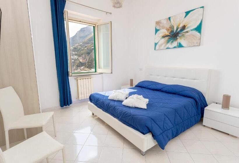 דירת חדר עם טרסה, Donna Giulia