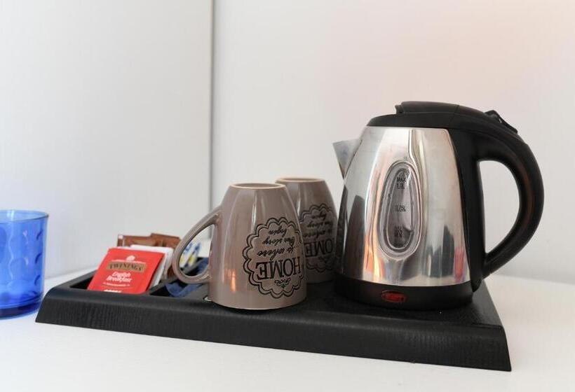 חדר סטנדרט נוף לים עם מרפסת, Donna Giulia