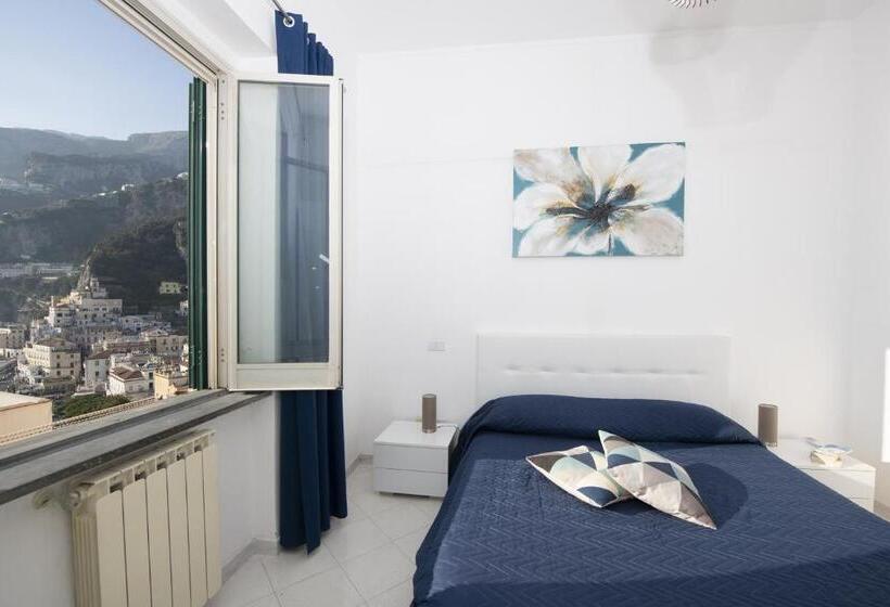 דירת חדר עם טרסה, Donna Giulia