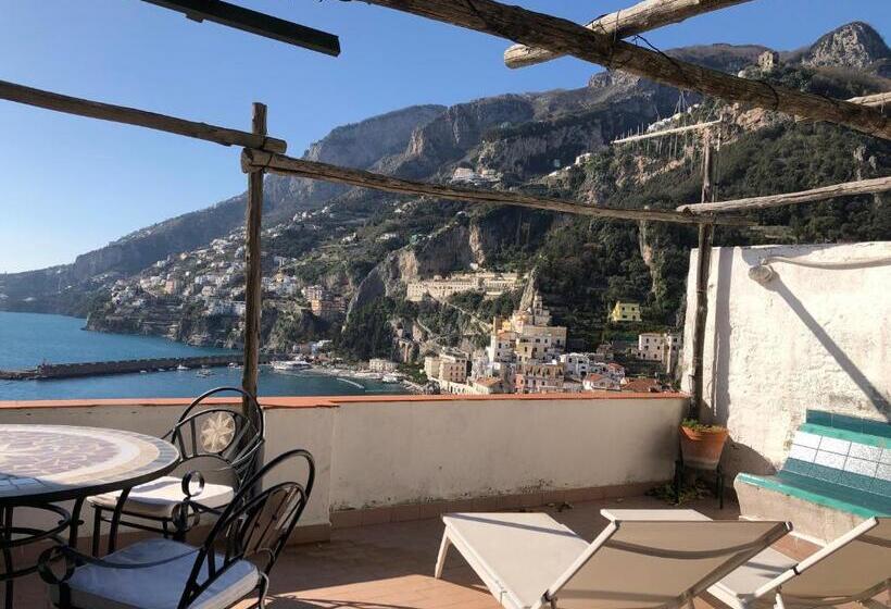 דירת חדר עם טרסה, Donna Giulia