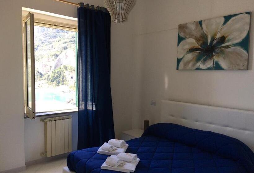 דירת חדר עם טרסה, Donna Giulia