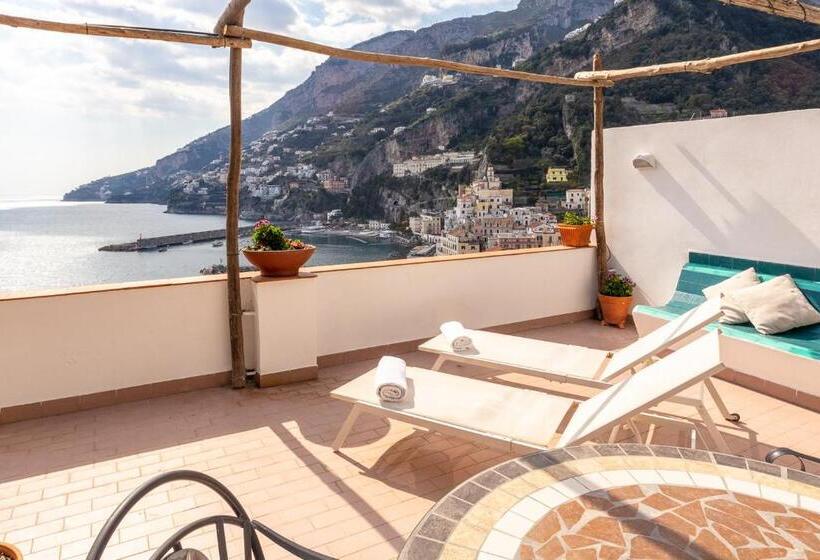 דירת חדר עם טרסה, Donna Giulia