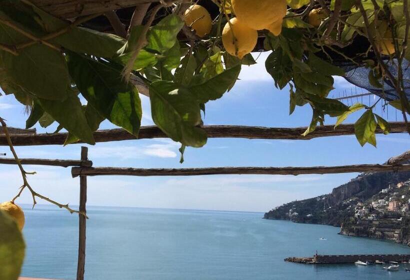 דירת חדר עם טרסה, Donna Giulia