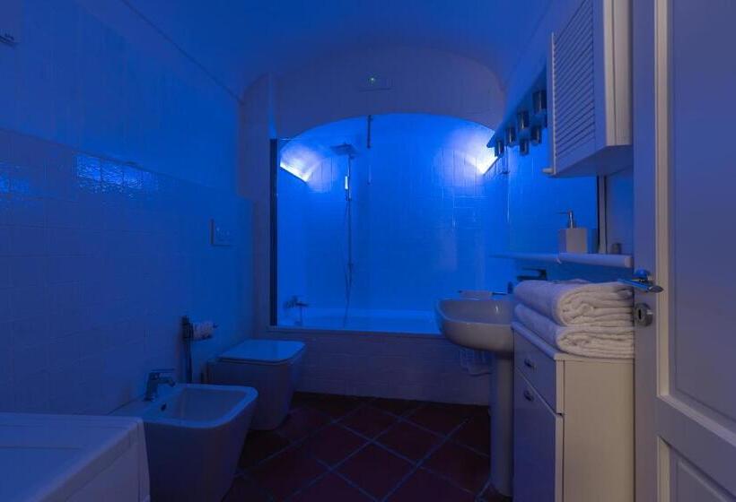 דירת חדר דלוקס, Donna Giulia