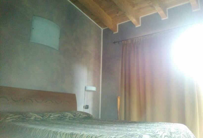 חדר סטנדרט, Empire Resort