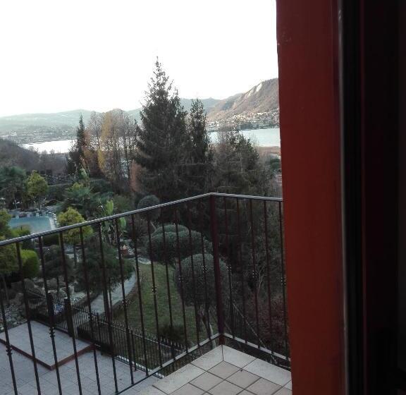 חדר סטנדרט נוף לאגם, Empire Resort